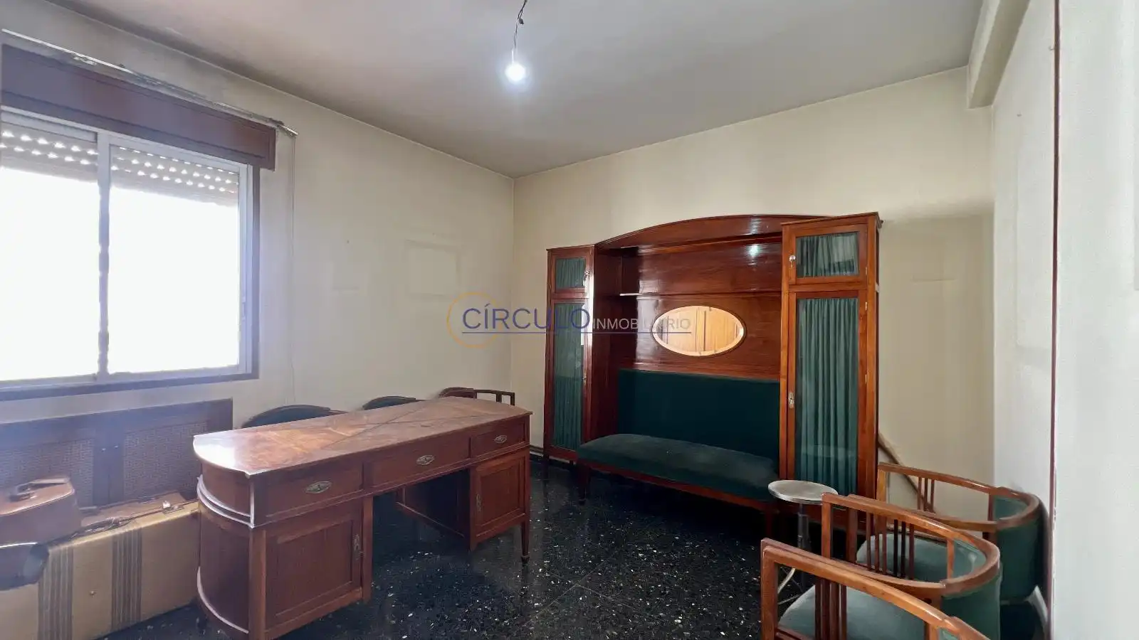 Wohnung zum Verkauf in Lorca mit Terrasse, Abstellraum und Balkon