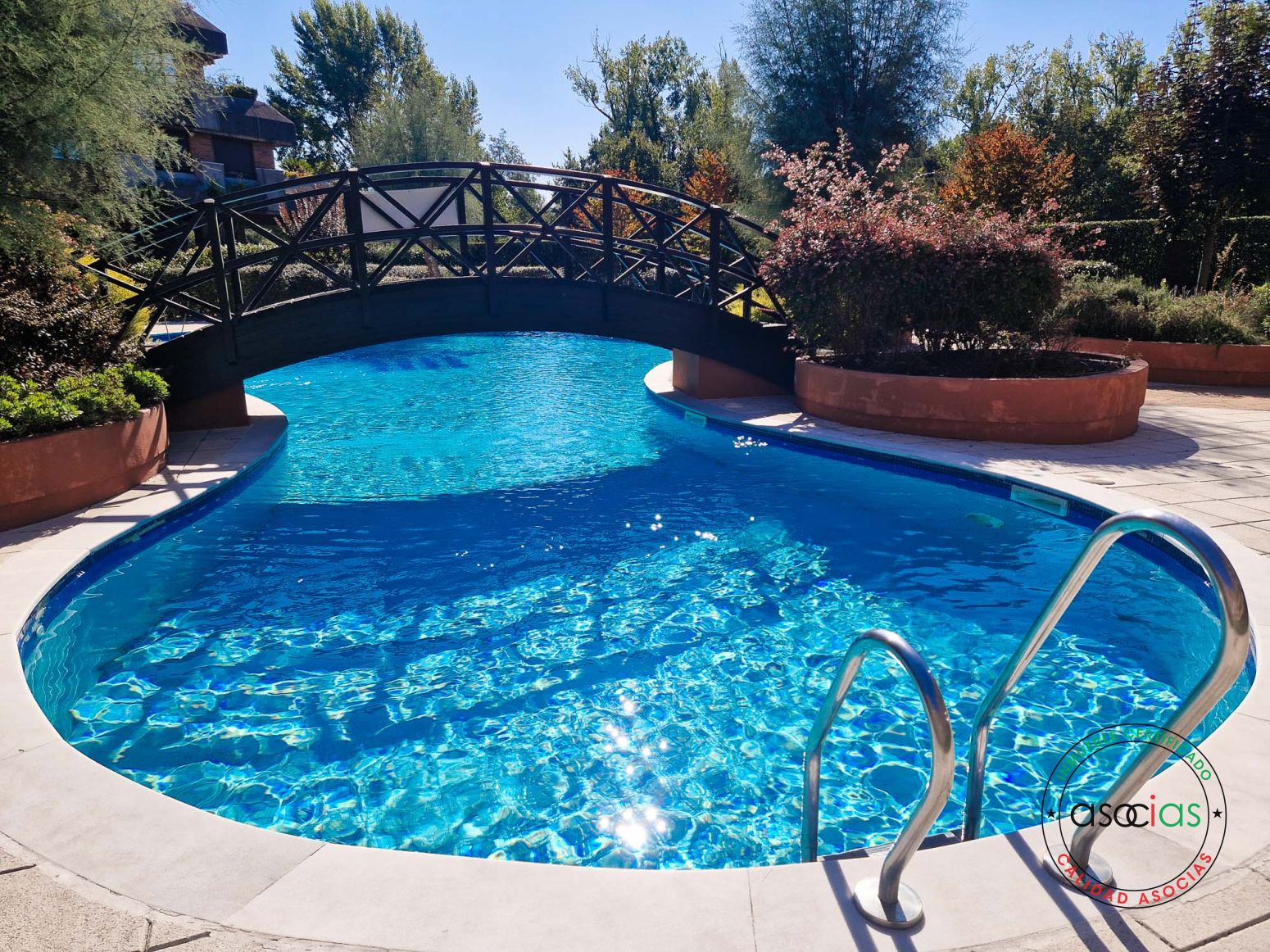 Piscina de Piso en venta en Gijón  con Calefacción, Jardín privado y Terraza