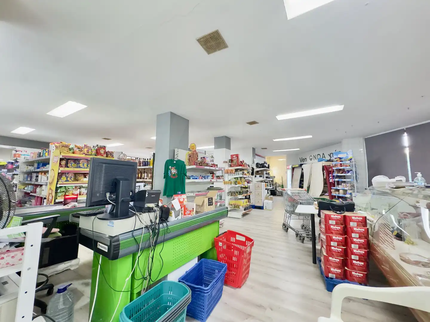 Piso en venta en Cabanas con Terraza