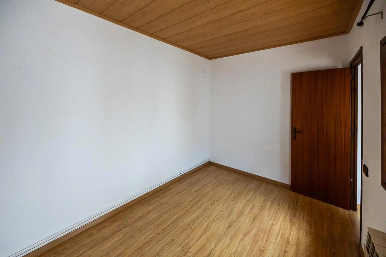 Habitación de Ático en venta en Sabadell con Calefacción, Terraza y Balcón