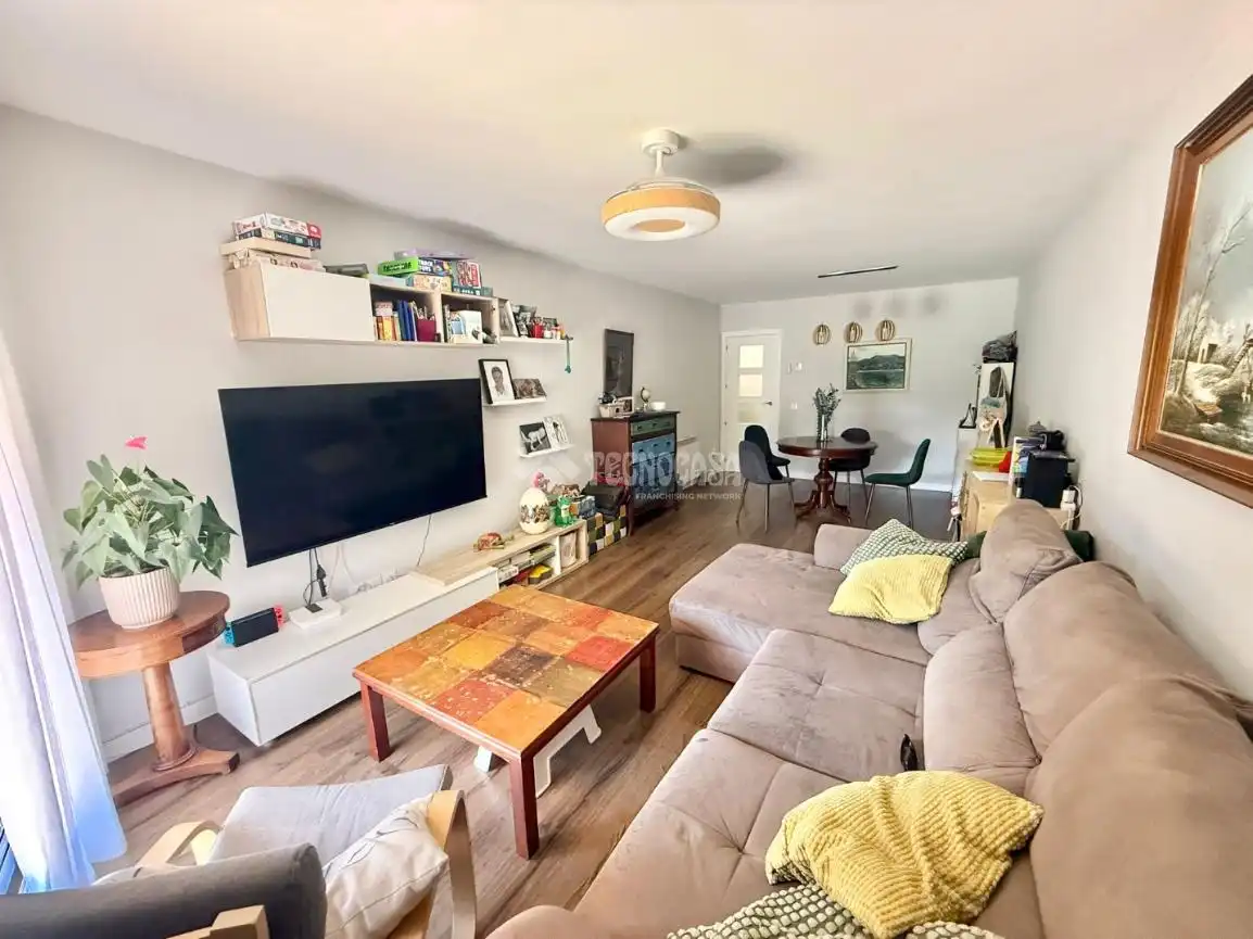 Sala de estar de Casa adosada en venta en Illescas con Aire acondicionado y Parquet