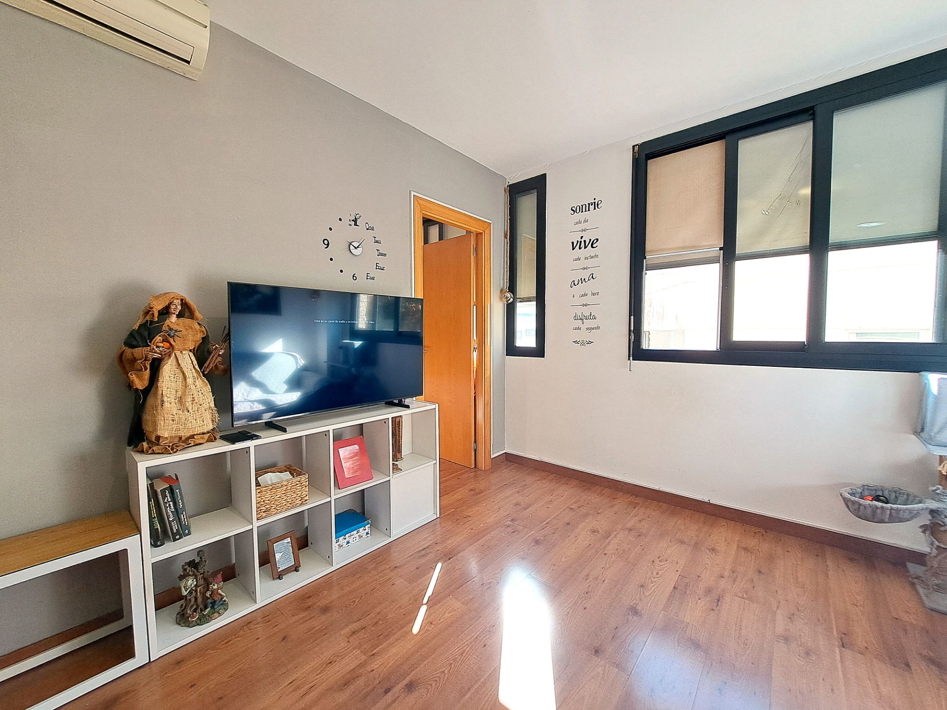 Sala de estar de Apartamento en venta en Mataró con Aire acondicionado, Calefacción y Parquet