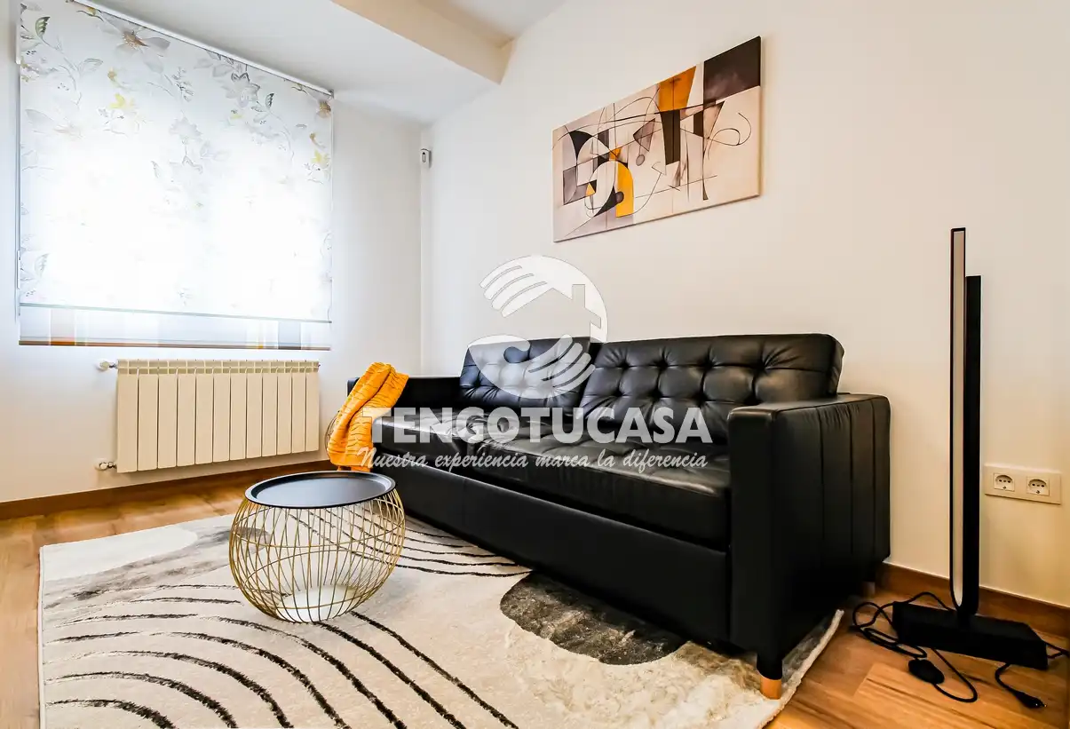Living room of Flat for rent in Madrid  with Air Conditioner, Heating and Furnished