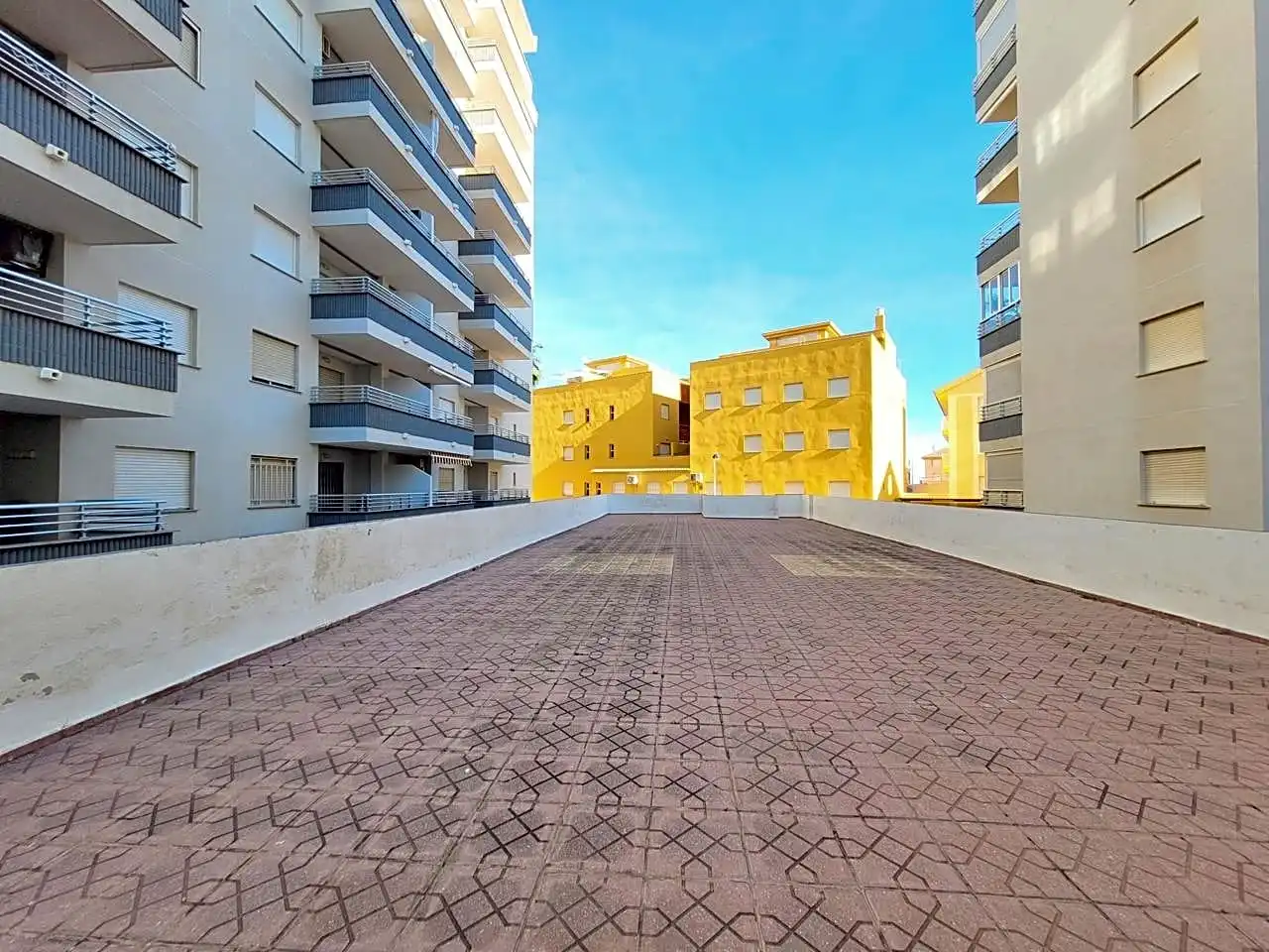 Vista exterior de Apartamento de alquiler en Miramar, Valencia