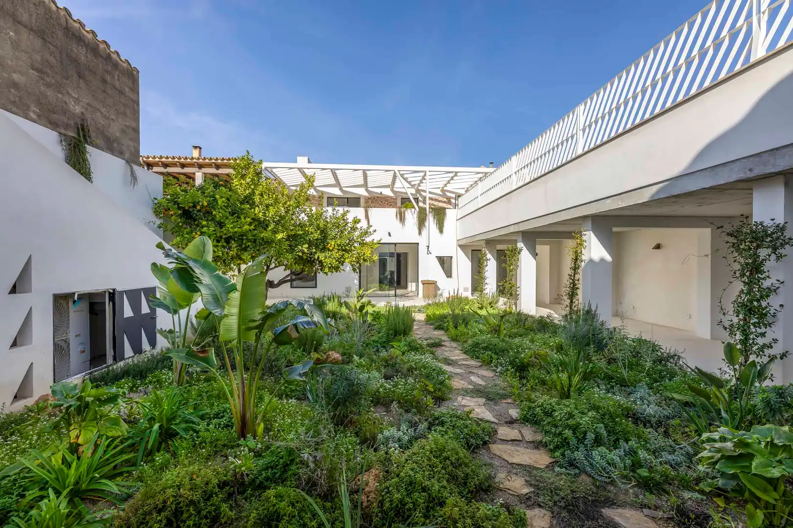 Jardín de Casa adosada en venta en Santa María del Camí con Aire acondicionado, Jardín privado y Terraza