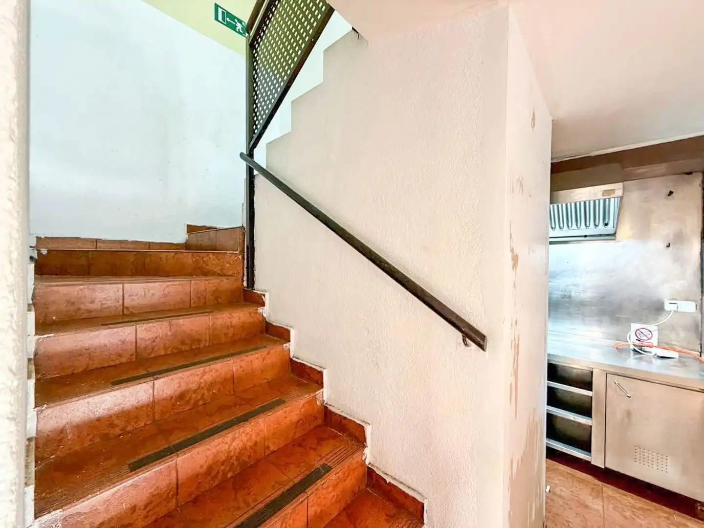 Commercial properties for sale in Barcelona  with Air Conditioner and Heating
