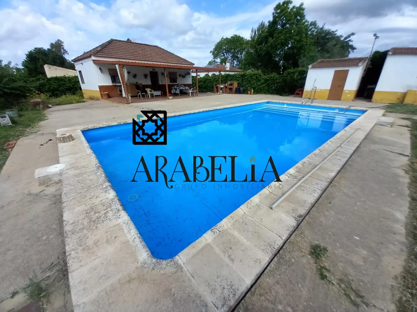Swimming pool of Houses for sale in Córdoba  with Air Conditioner, Heating and Private garden