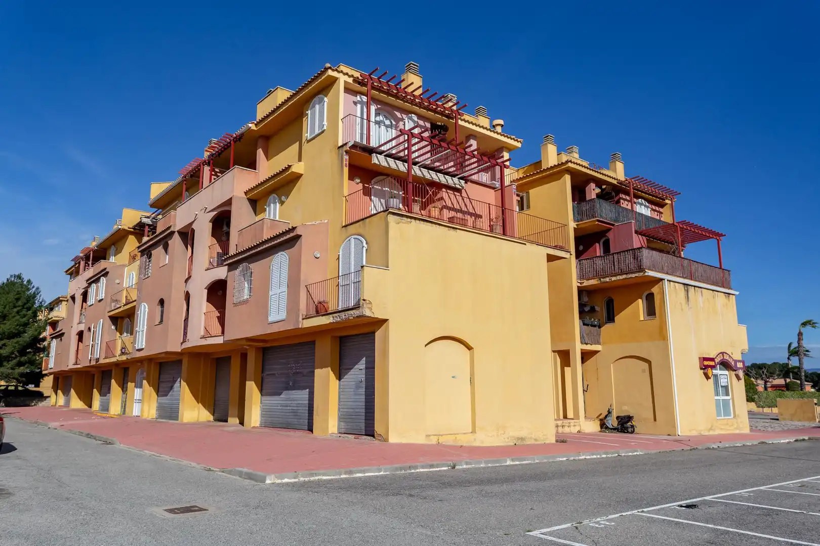 Exterior view of Flat for sale in Mont-roig del Camp  with Air Conditioner, Private garden and Terrace