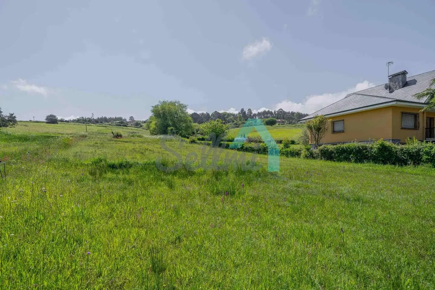 Residencial en venda en Castrillón