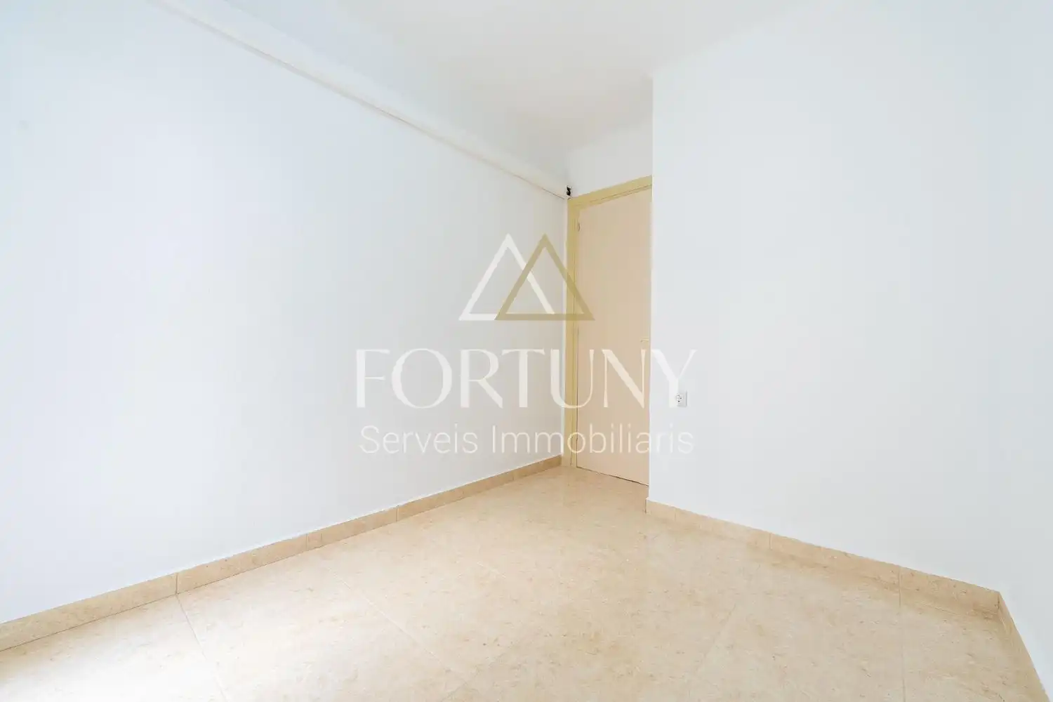 Flat with terrace for sale in del Carrilet 30, imagen 22