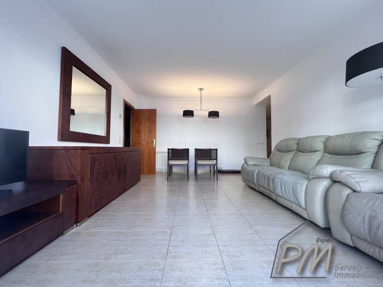 Pis de lloguer a Eixample Sud – Migdia