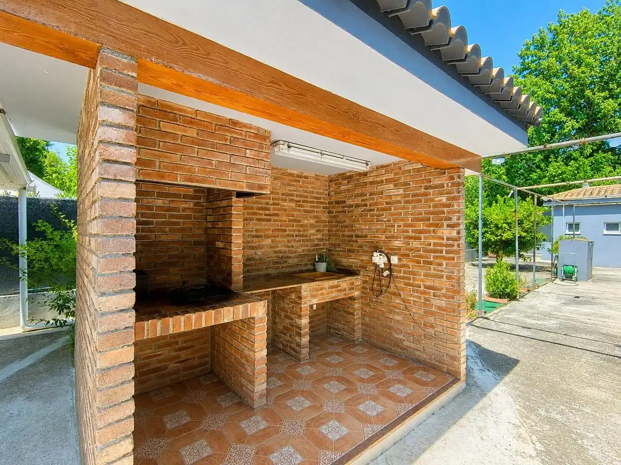 Terrassa de Casa o xalet en venda en Oliva amb Aire condicionat, Jardí privat i Terrassa