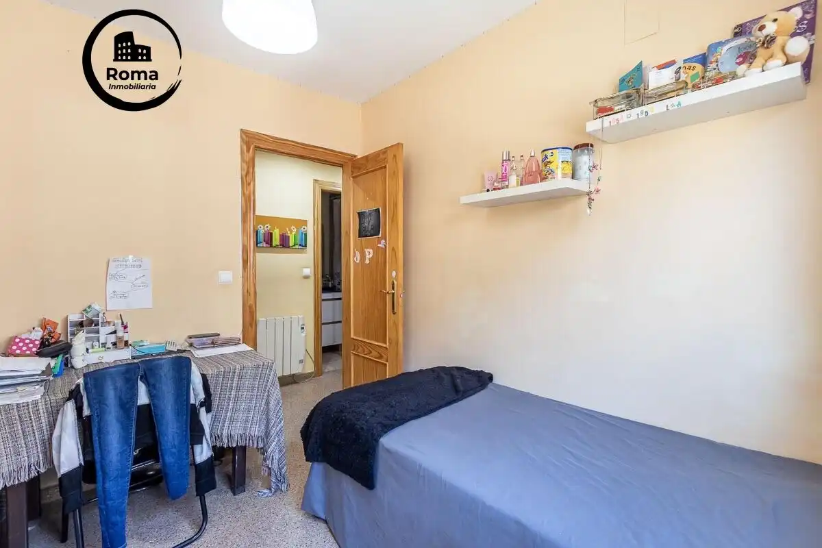 Habitación de Piso en venta en Las Gabias con Aire acondicionado, Balcón y Piscina comunitaria