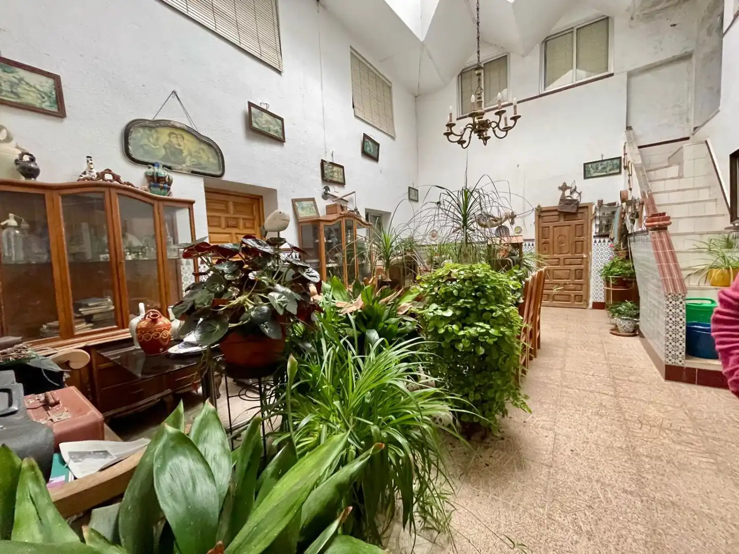 House with pool for sale in Valdepeñas