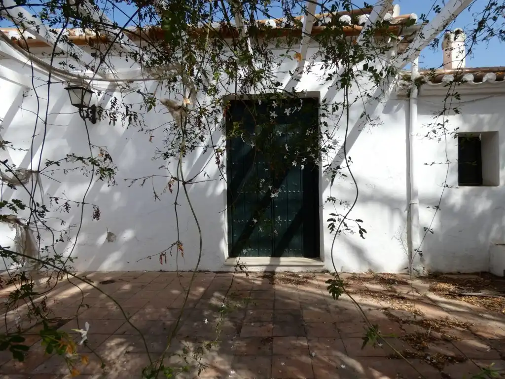 Country homes for sale in Almayate