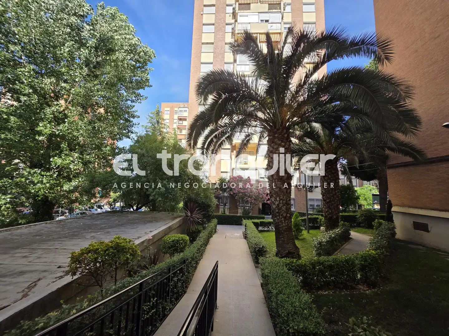 Vista exterior de Pis de lloguer en Madrid amb Moblat