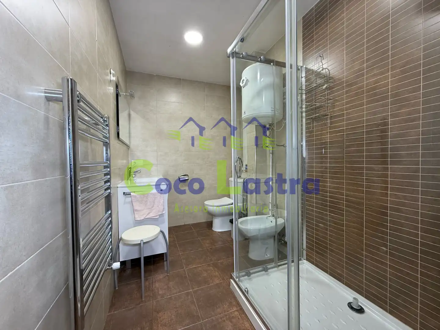 Bathroom of Flat for sale in Salamanca  with Heating, Parquet flooring and Storage room