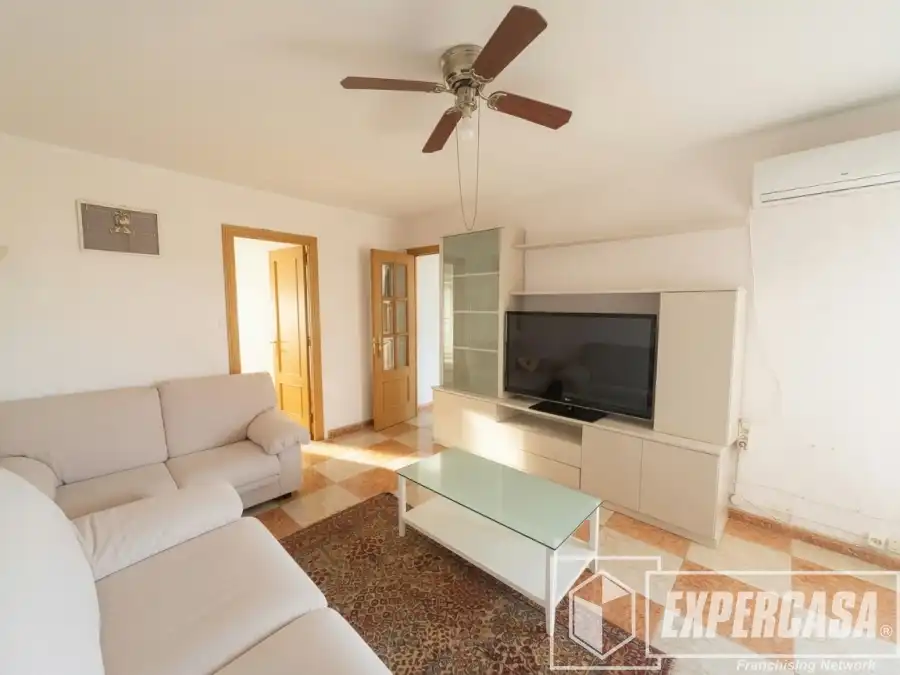 Sala d'estar de Pis en venda en Valencia amb Aire condicionat