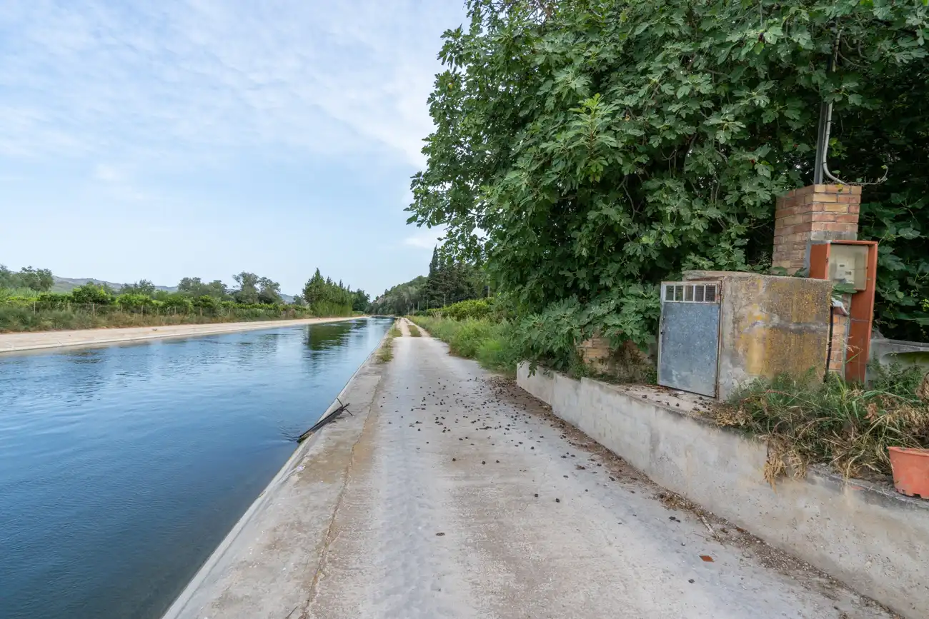 Country homes for sale in C-12, Aldover