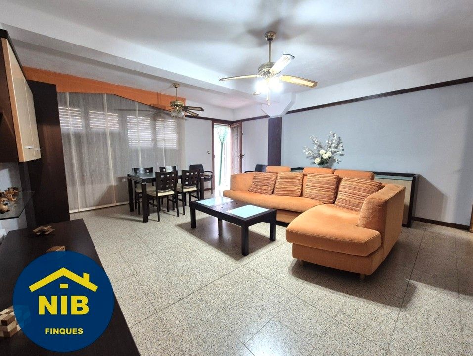 Sala d'estar de Casa adosada en venda en Masquefa amb Aire condicionat, Calefacció i Jardí privat