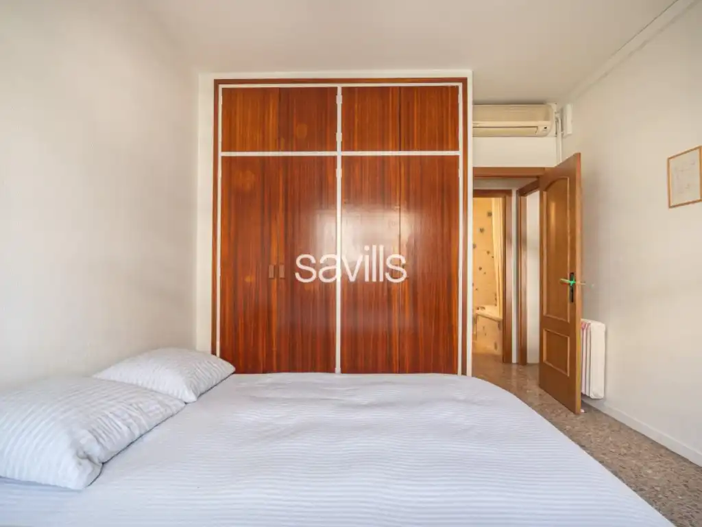Bedroom of Apartments for sale in Barcelona  with Air Conditioner, Furnished and Oven