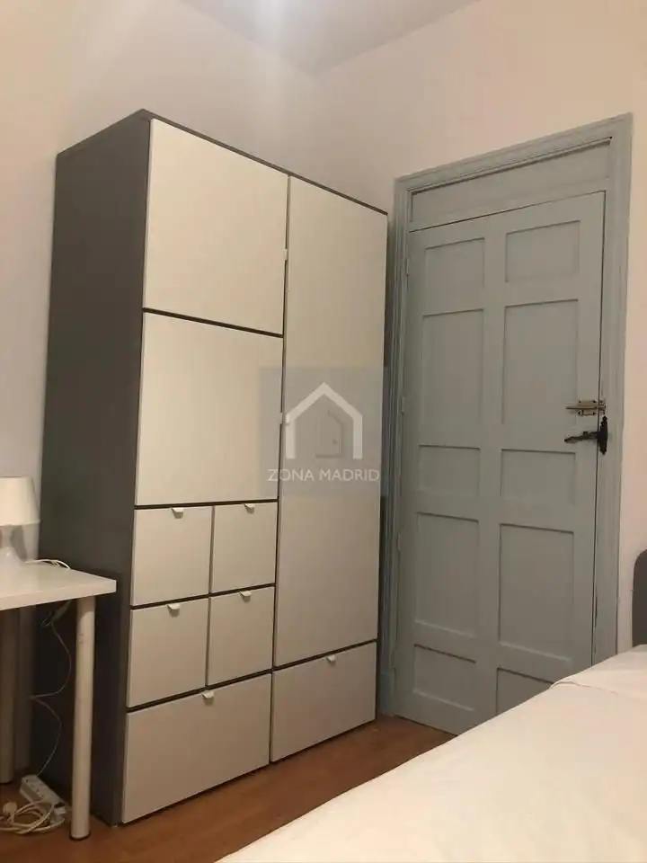 Habitación de Piso en venta en Madrid con Trastero