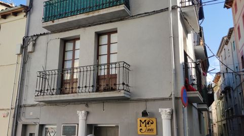 Edificio con dos pisos y un local, y una casa apareada, imagen 3