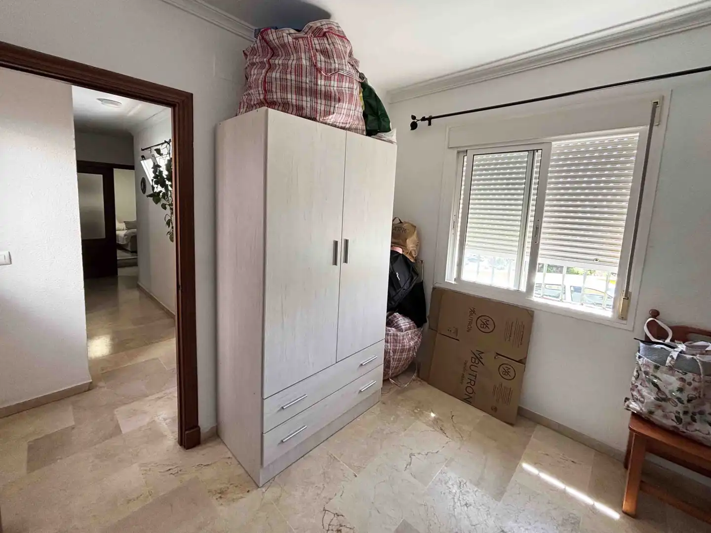 Dormitori de Casa adosada en venda en Benalup-Casas Viejas amb Aire condicionat, Calefacció i Terrassa