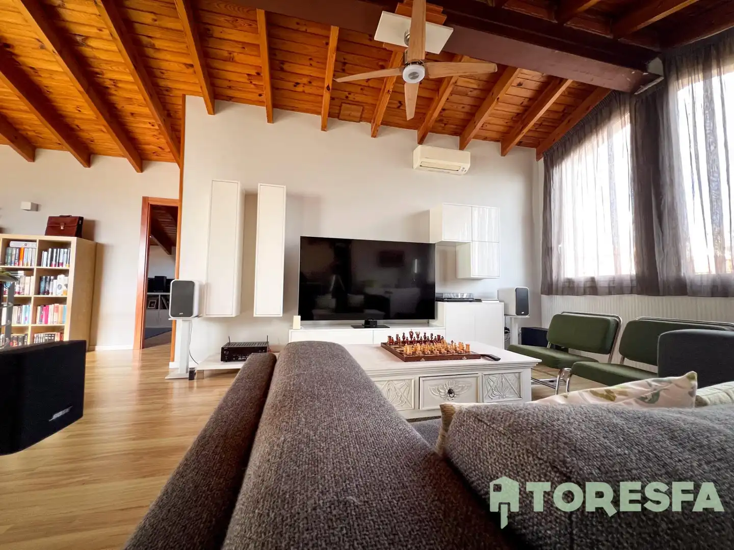 Sala de estar de Casa o chalet en venta en Lliçà d'Amunt con Jardín privado y Parquet