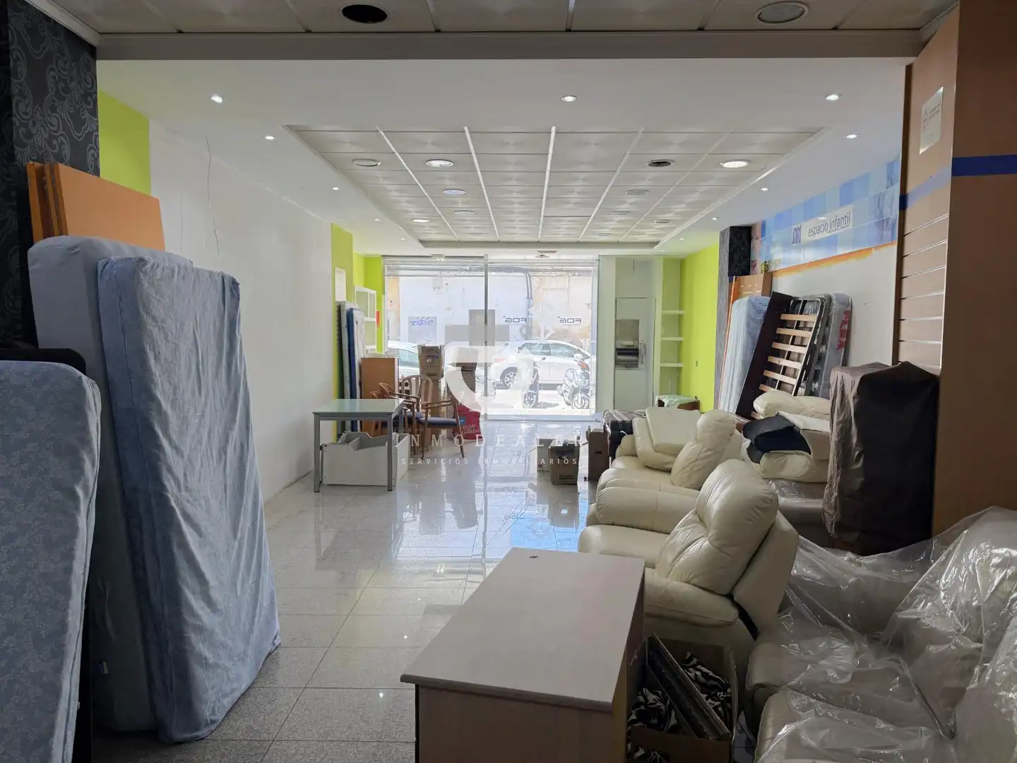 Local comercial en venta en Calle Tirso de Molina