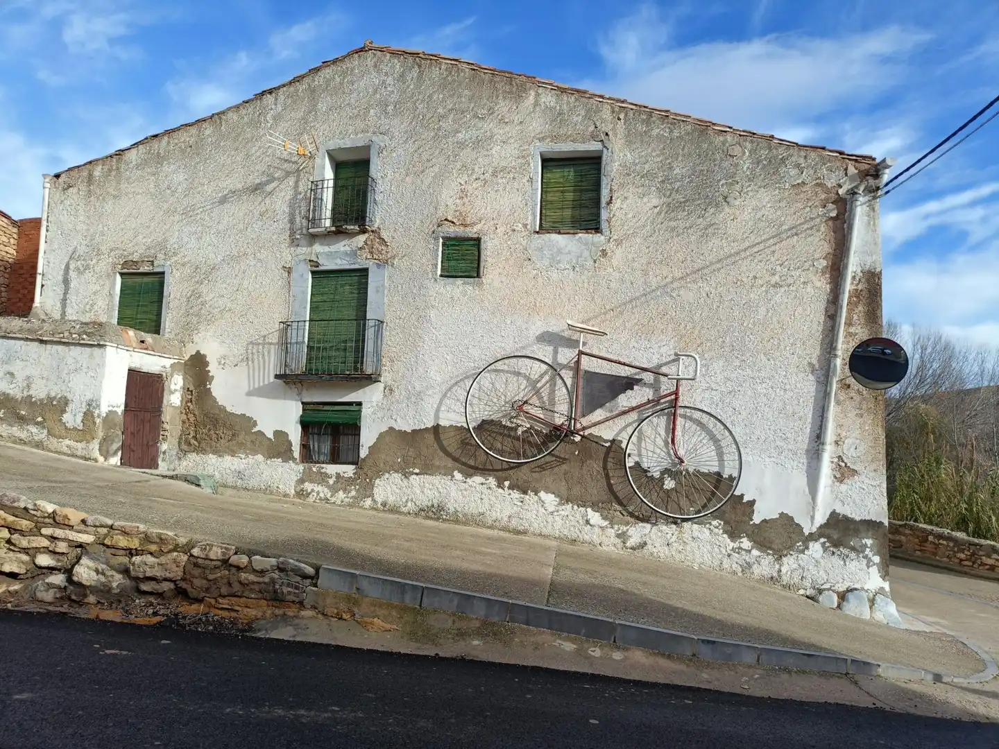 Vista exterior de Finca rústica en venda en Villanueva de Huerva amb Balcó