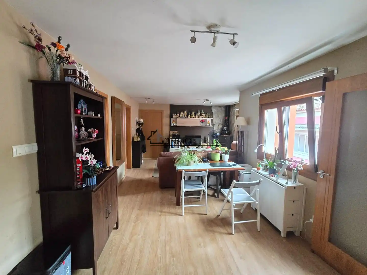 Sala d'estar de Pis en venda en Pontevedra Capital  amb Calefacció