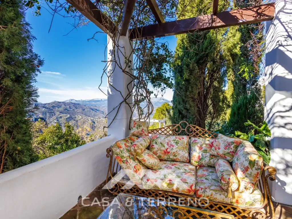 Terrace of Houses for sale in Comares  with Air Conditioner, Private garden and Terrace