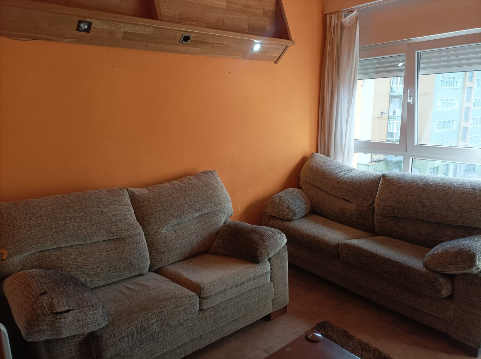 Sala d'estar de Pis en venda en Torrelavega  amb Calefacció
