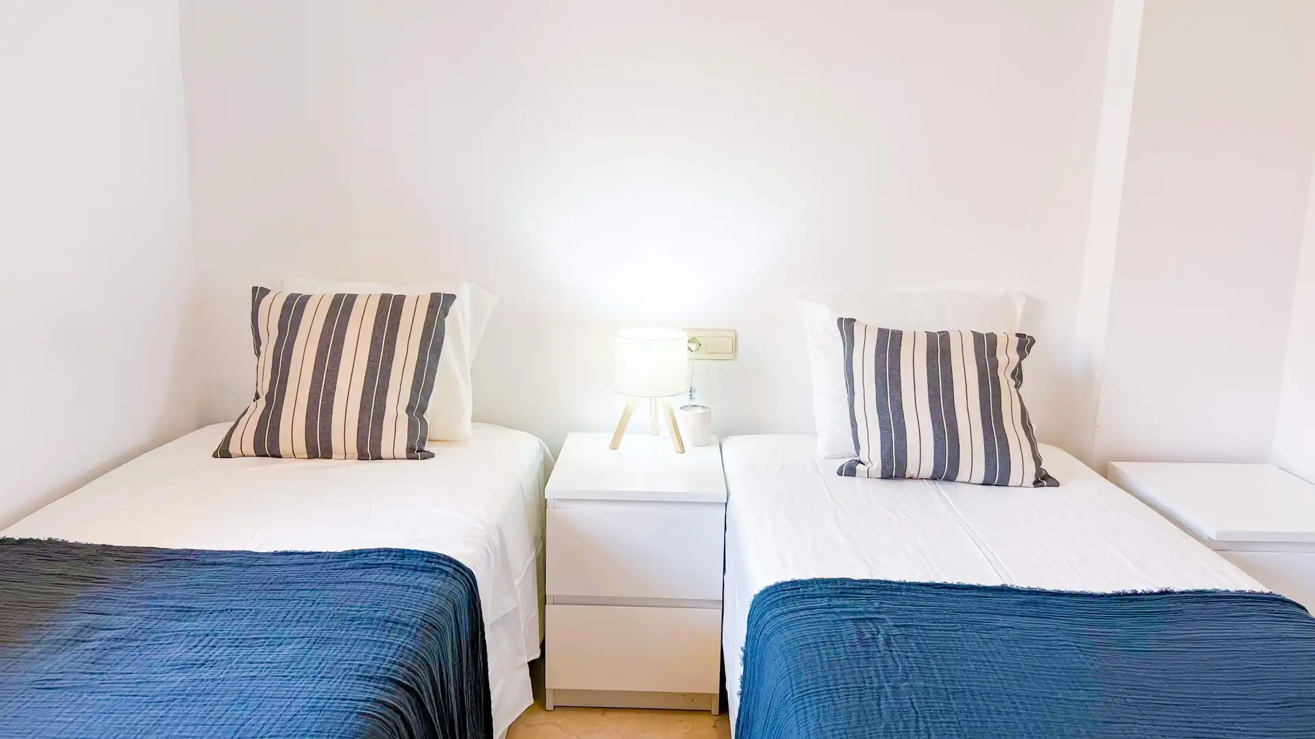 Dormitori de Apartament en venda en Mijas amb Aire condicionat, Calefacció i Terrassa
