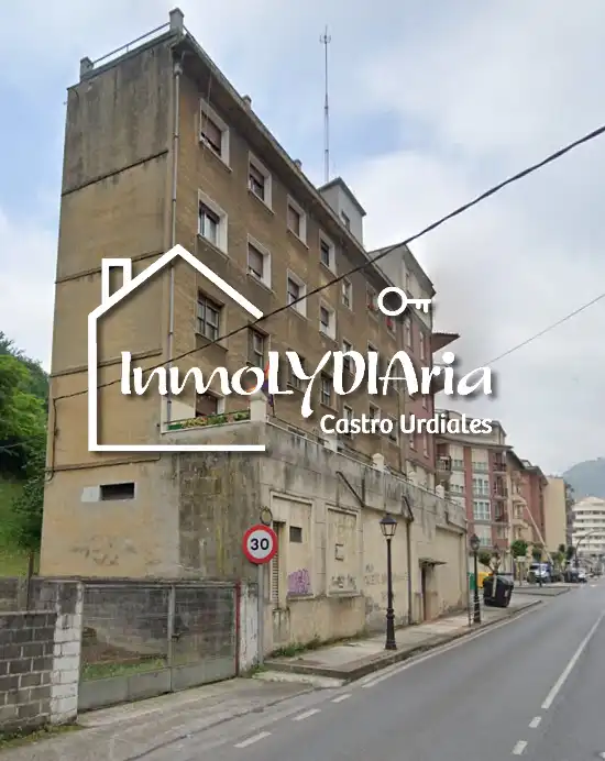 Vista exterior de Piso en venta en Alonsotegi con Calefacción, Parquet y Amueblado