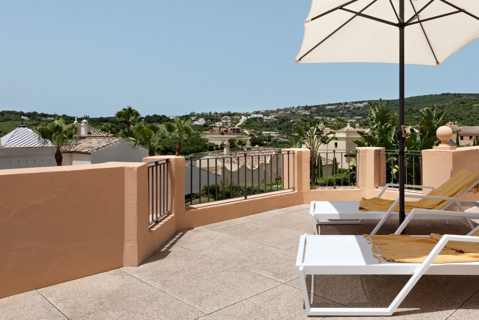Terrassa de Casa o xalet en venda en Sotogrande amb Aire condicionat, Jardí privat i Terrassa