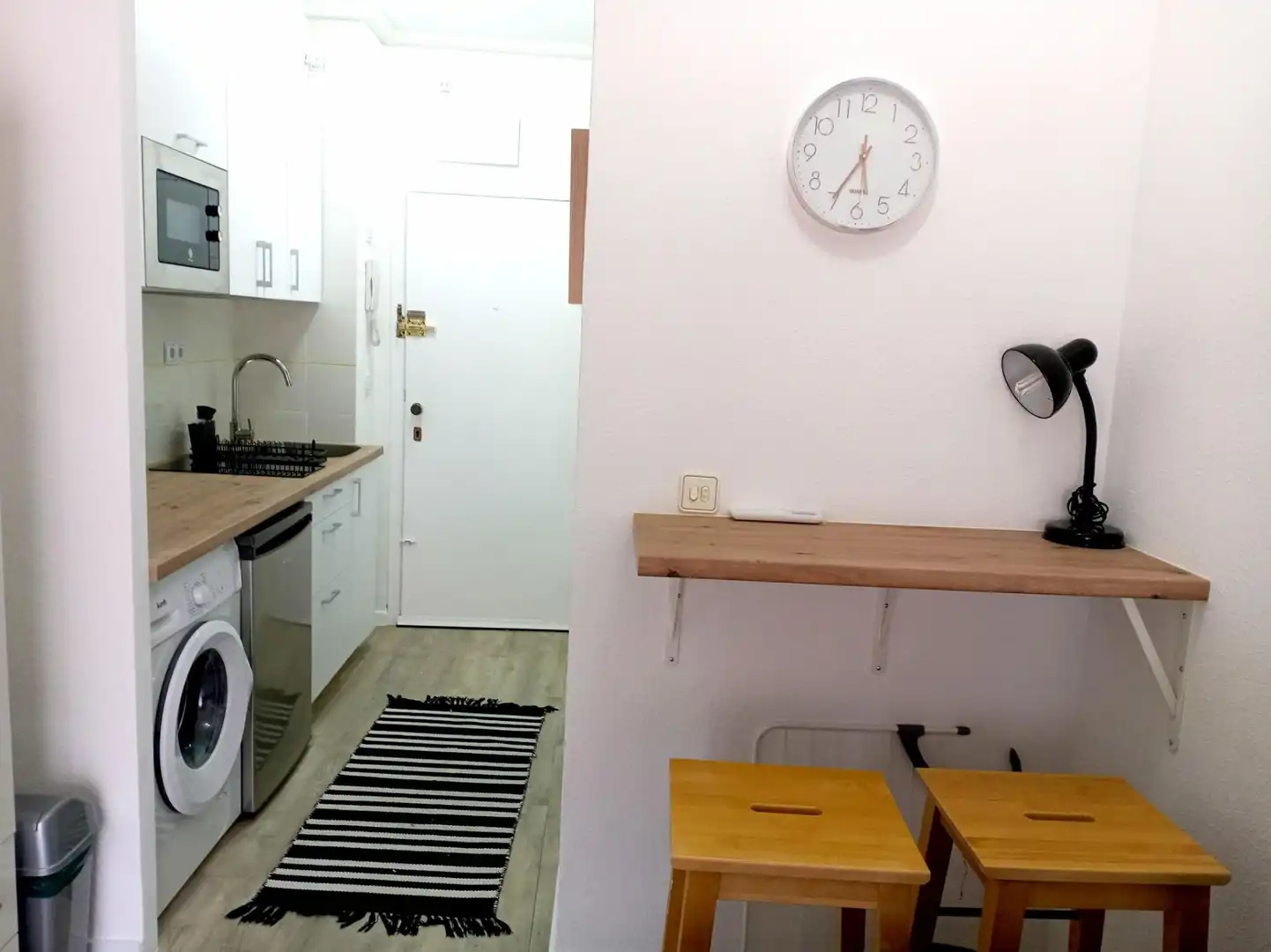 Cocina de Estudio de alquiler en Torrevieja con Aire acondicionado, Calefacción y Terraza