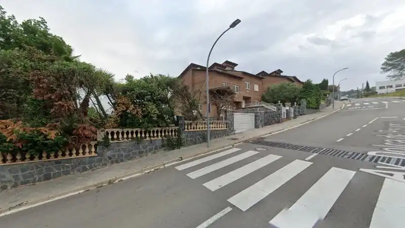 Vista exterior de Casa o chalet en venta en Torrelles de Llobregat