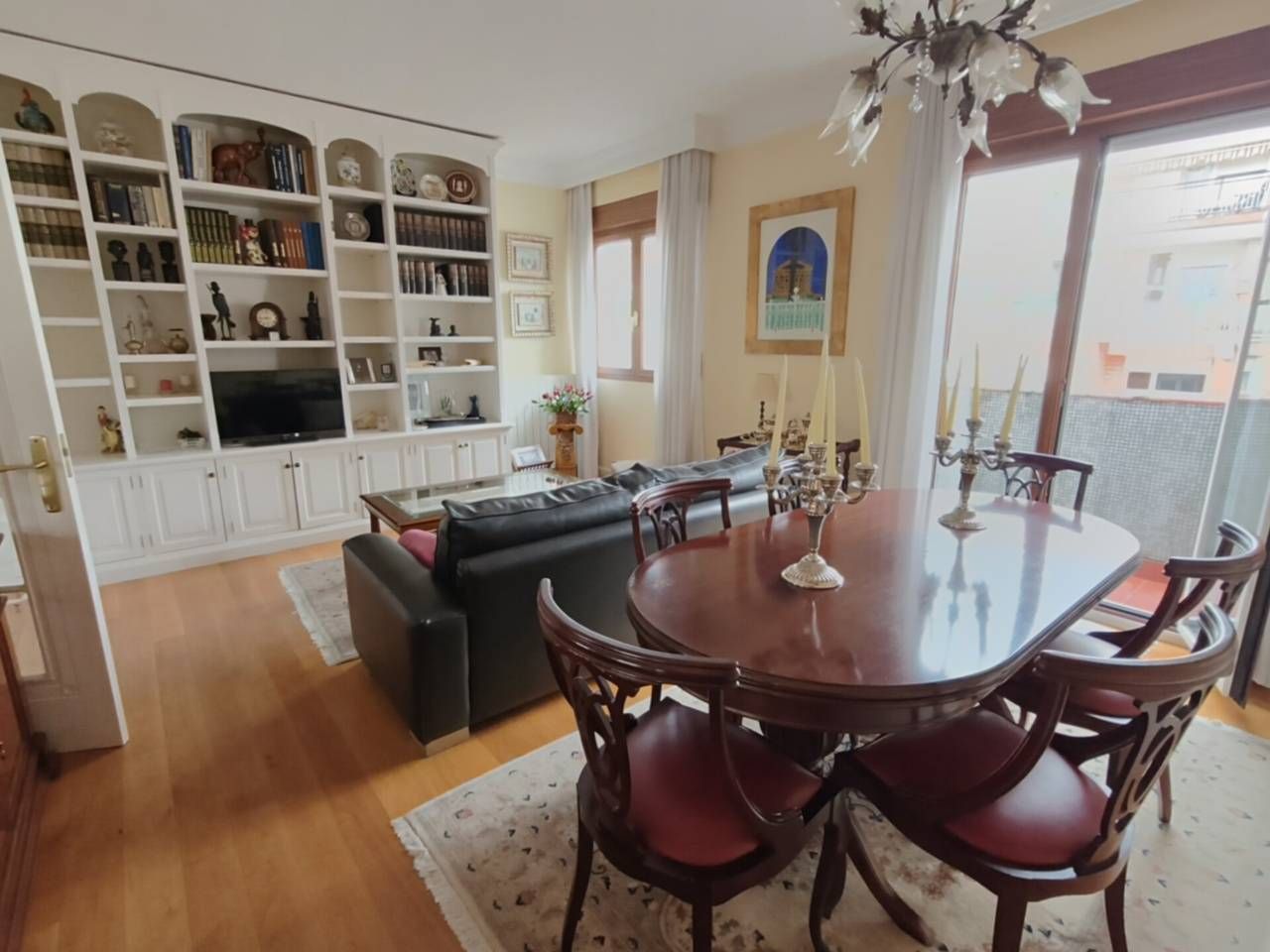 Comedor de Piso en venta en Bilbao  con Calefacción y Balcón