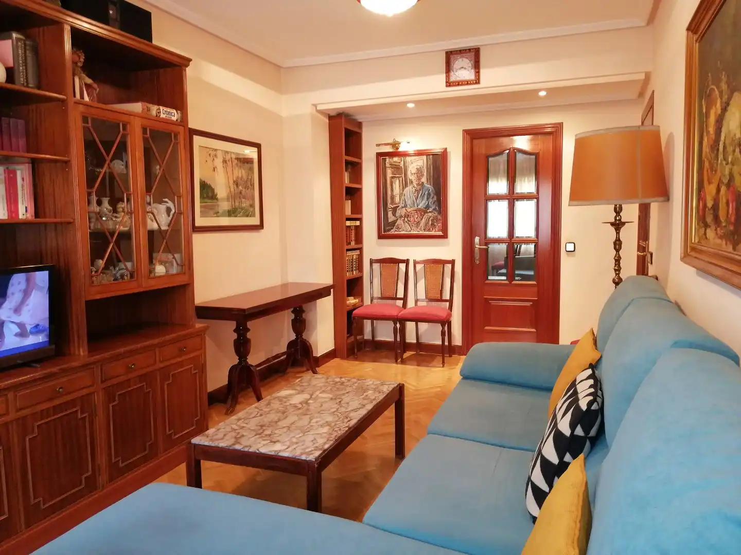 Sala d'estar de Apartament en venda en  Madrid Capital amb Aire condicionat