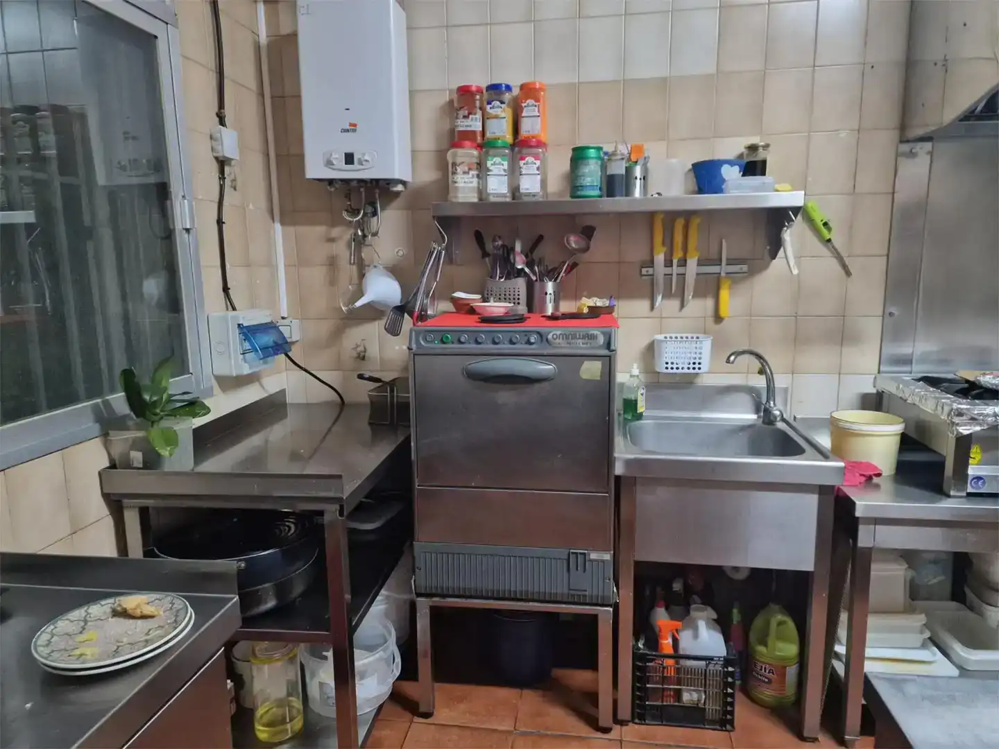 Kitchen of Commercial properties for rent in Armilla  with Air Conditioner