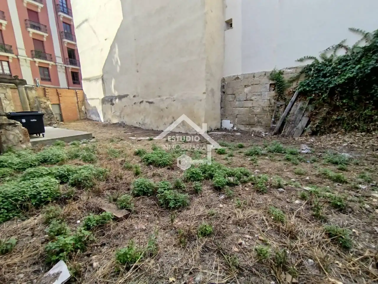 Grundstücke zum Verkauf in  Logroño