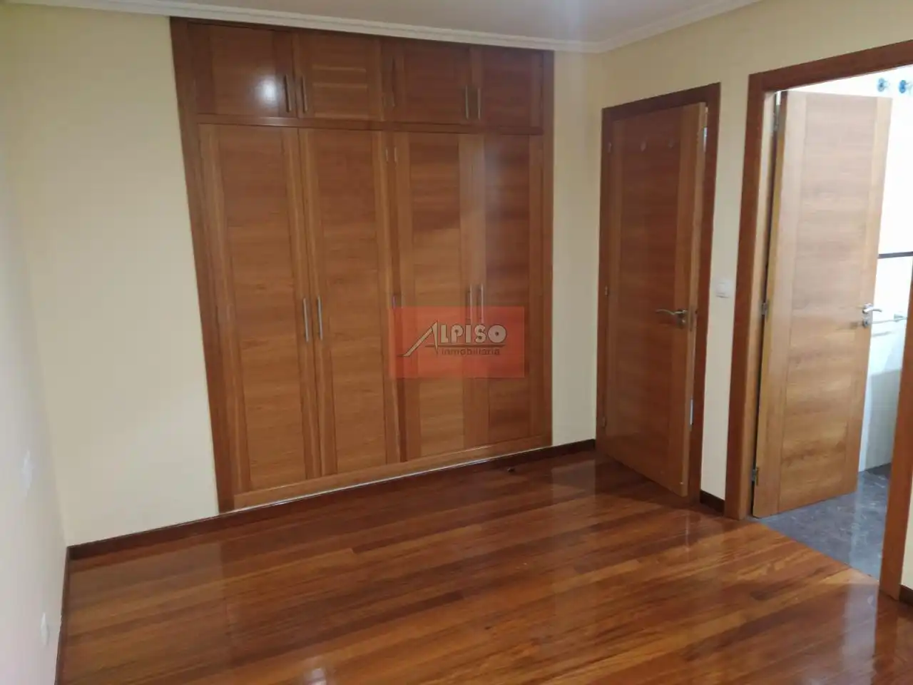 Apartments for rent in Ourense Capital   with Heating, Parquet flooring and Terrace
