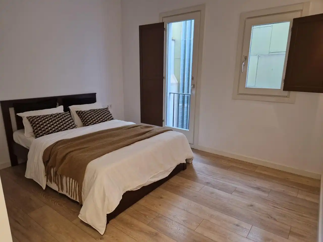 Dormitori de Àtic en venda en Barcelona amb Aire condicionat i Terrassa