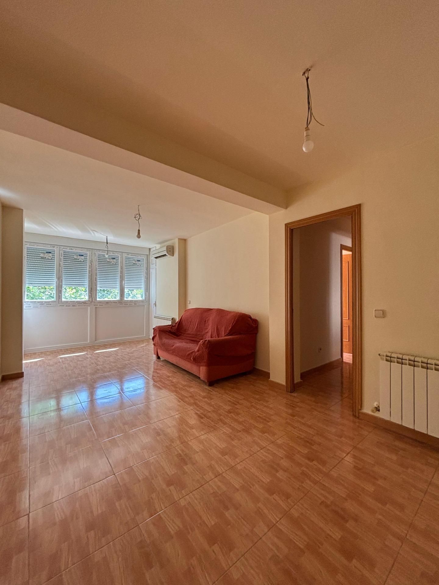 Sala d'estar de Pis de lloguer en Móstoles amb Aire condicionat i Calefacció