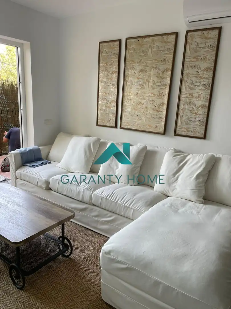 Living room of Flat for rent in Estepona  with Private garden, Terrace and Community pool