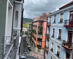 Vista exterior de Pis de lloguer en Bilbao  amb Calefacció, Moblat i Forn