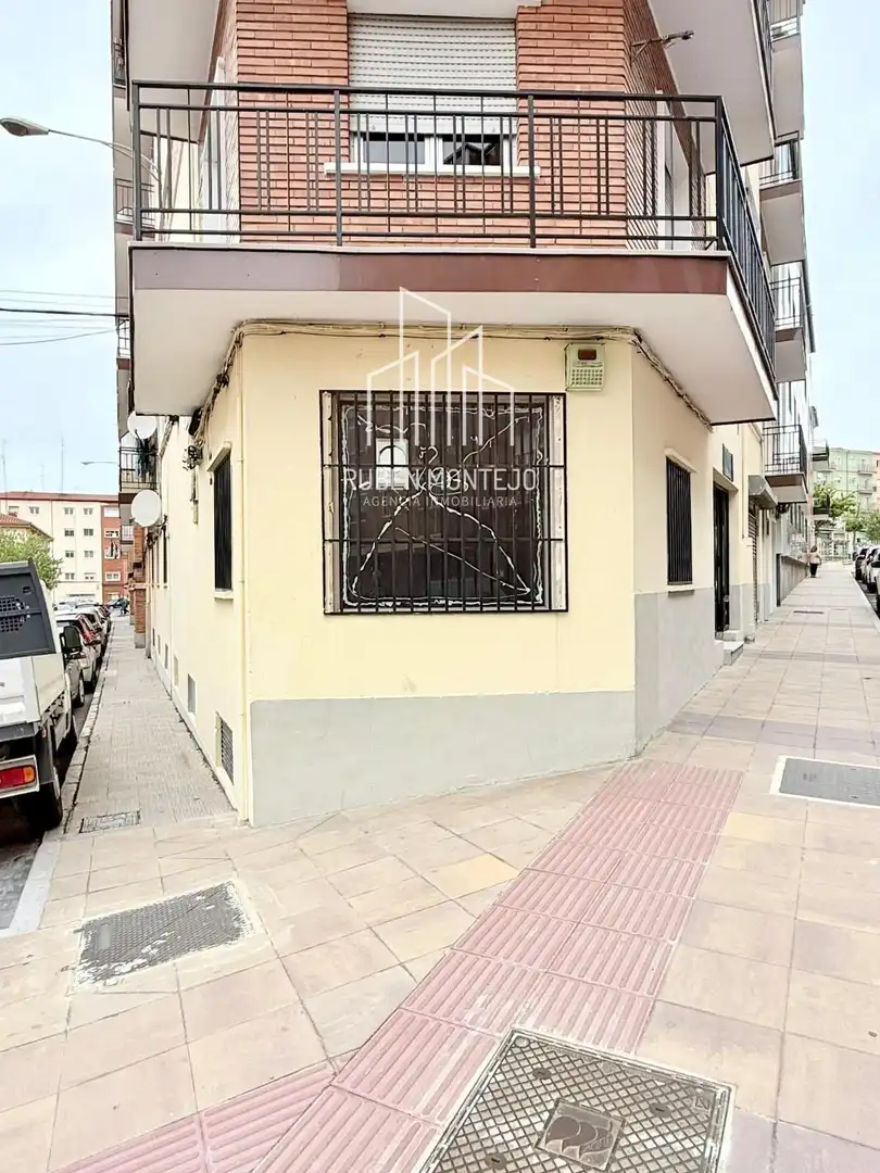Vista exterior de Local en venda en Salamanca