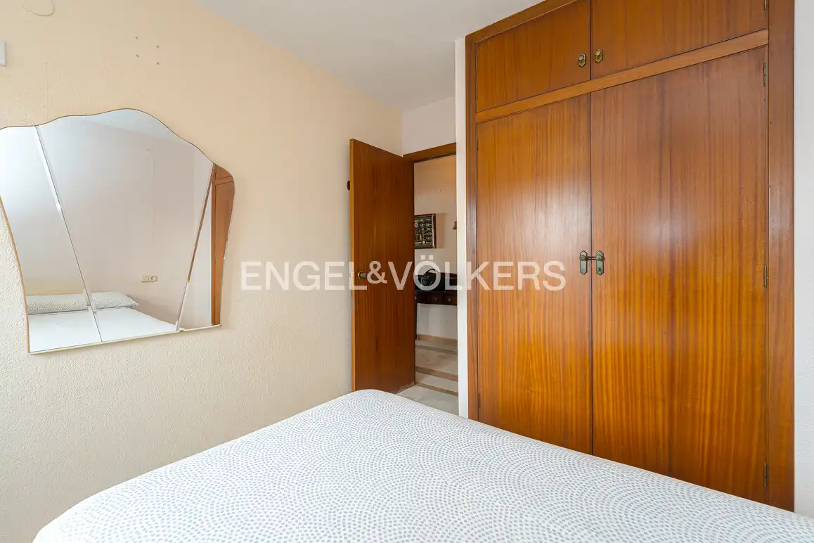 Bedroom of Apartments for sale in Benidorm